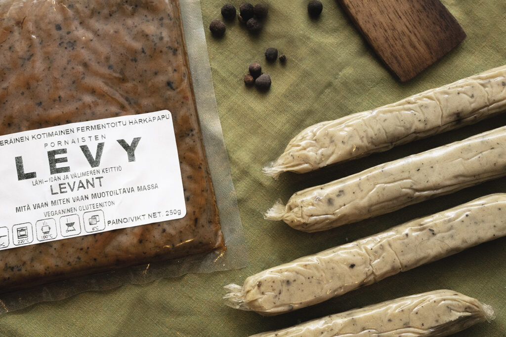 Gary Renegade's products include eg. Pornaisten Levy and Pornainen Palkki vegan sausage.